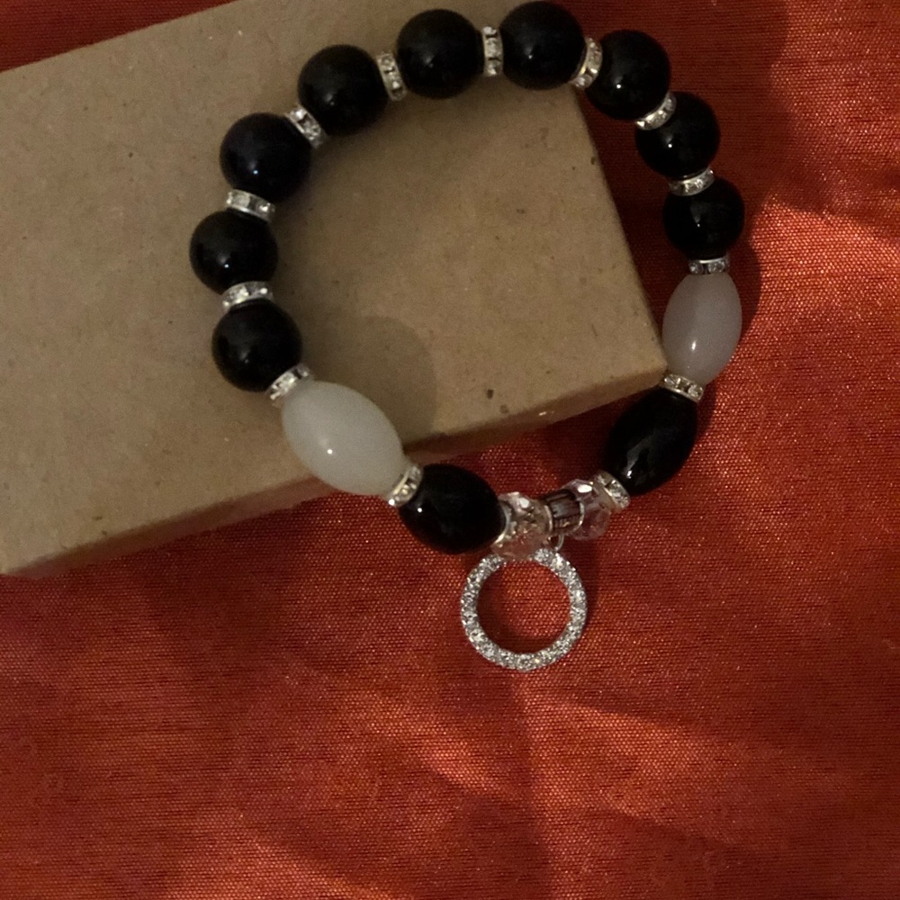 Women’s one size fits all adjustable bracelet